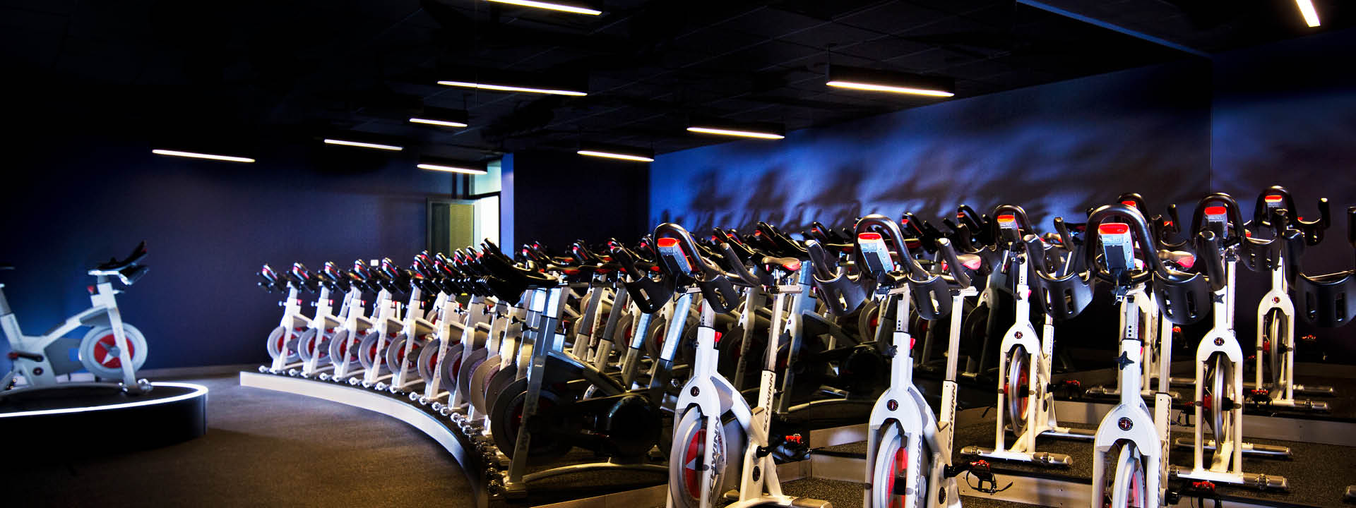 Gym in Huntington Beach Fitness Club with Luxury Amenities