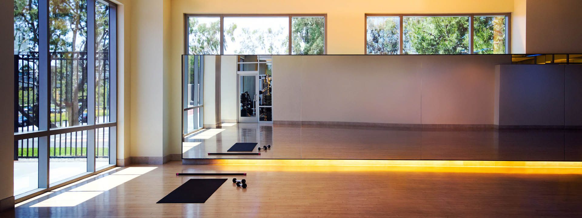 Gym in Newport Beach: Best Fitness Club with Pilates & Yoga Studios